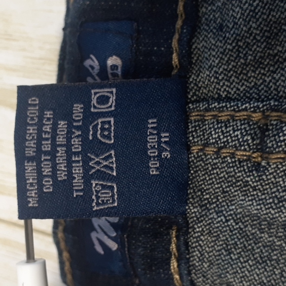 Miss Jeans Short Shorts Size 11 Button Back Pockets - Picture 11 of 14